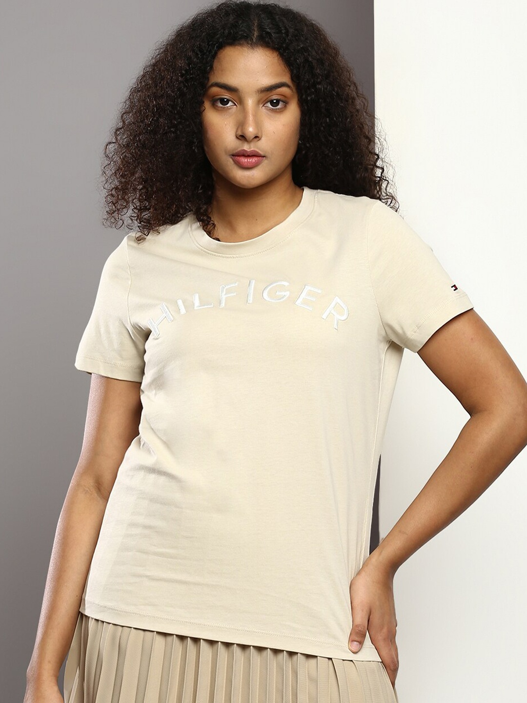 

Tommy Hilfiger Brand Logo Printed Cotton T-shirt, Beige