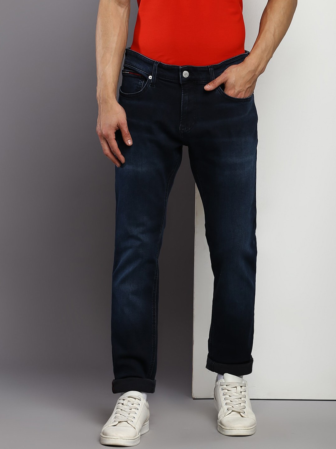 

Tommy Hilfiger Men Cotton Slim Fit Light Fade Jeans, Black