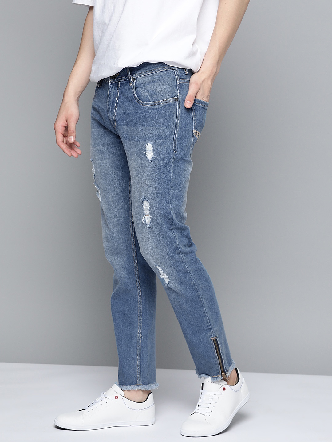 

Mast & Harbour Mildly Distressed Light Fade Jeans, Blue