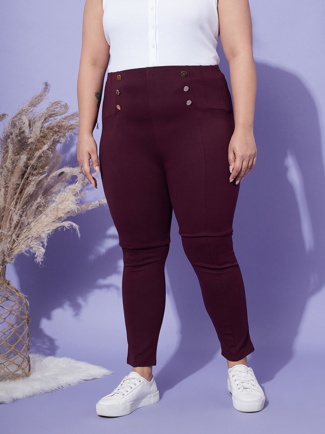 

SASSAFRAS Curve Women Plus Size Mid-Rise Slim Fit Jeggings, Burgundy