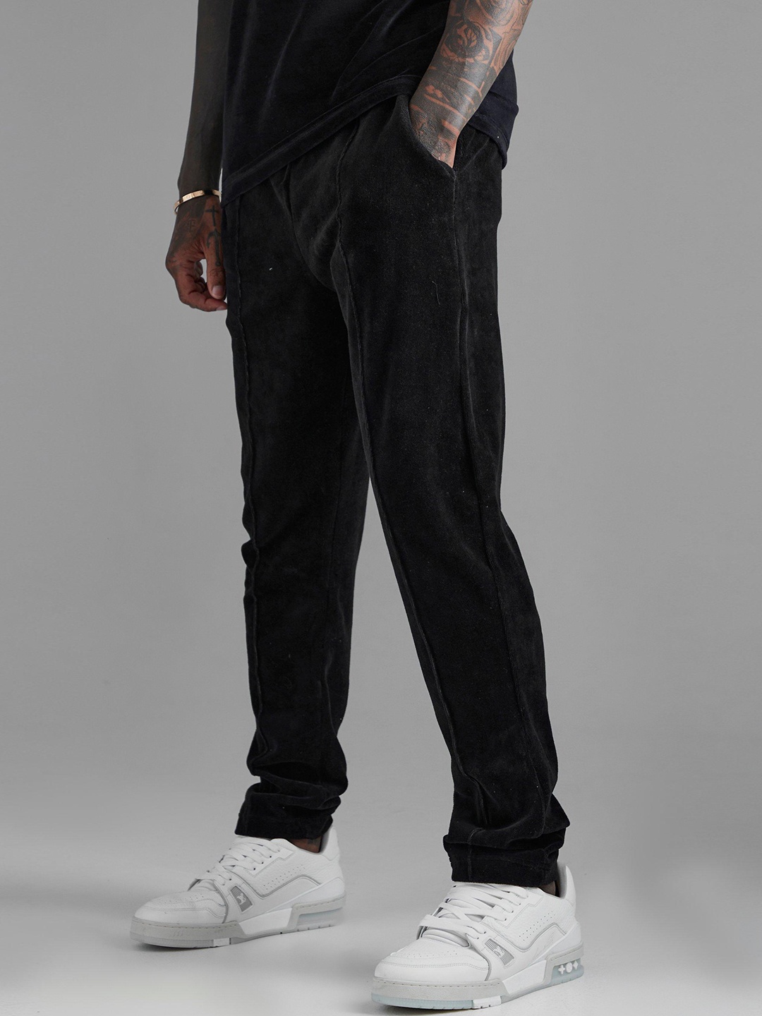 

boohooMAN Skinny Fit Velvet Finish Pintuck Track Pants, Black