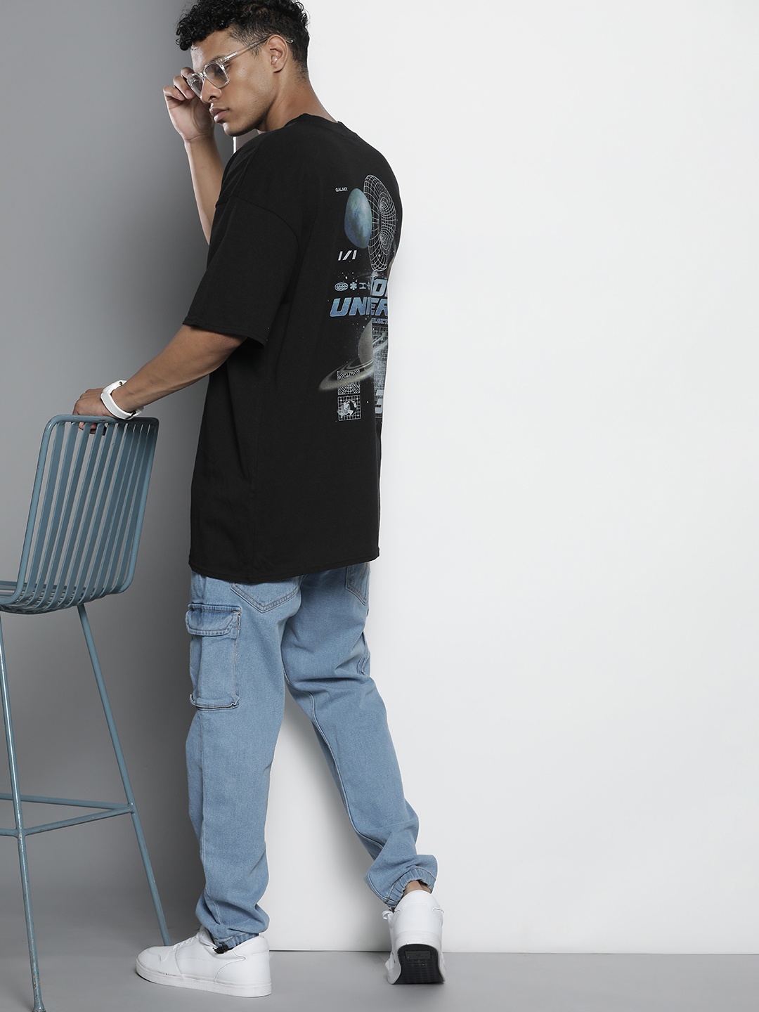 

boohooMAN Graphic Printed Back Longline Pure Cotton T-shirt, Black