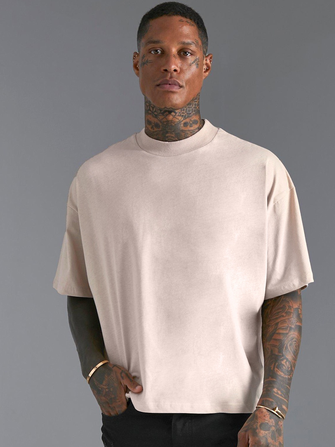 

boohooMAN Printed Drop-Shoulder Sleeves Pure Cotton Boxy T-shirt, Beige
