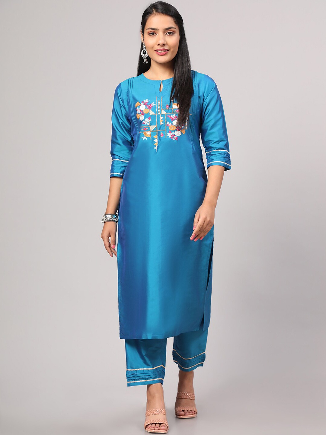 

V TRADITION Embroidered Keyhole Neck Kurta with Trousers, Blue