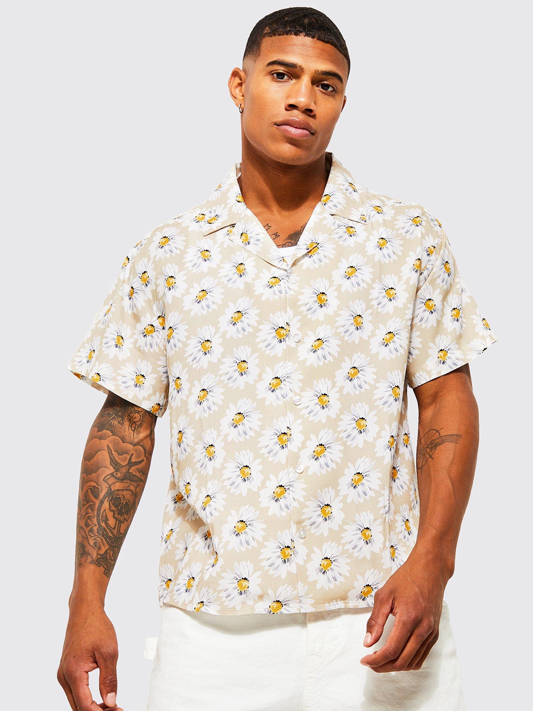 

boohooMAN Floral Print Boxy Shirt, Beige