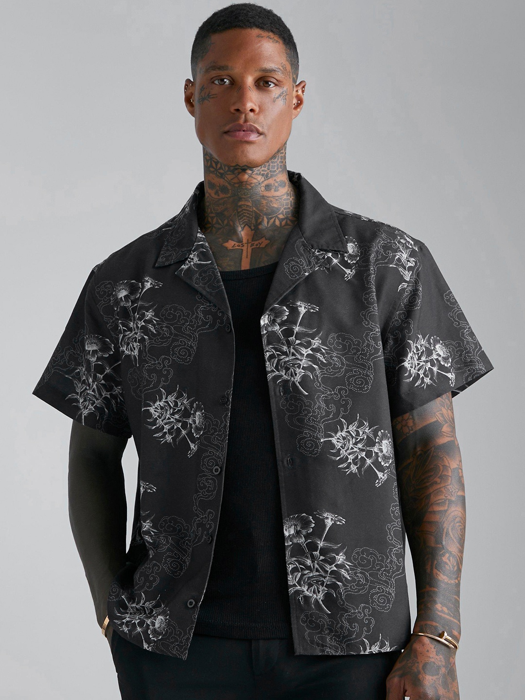 

boohooMAN Floral Printed Boxy Casual Shirt, Black