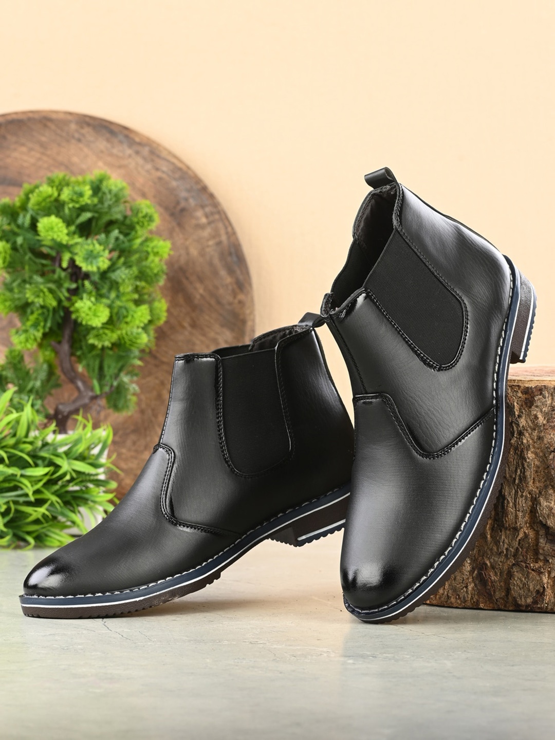 

VIV Men Mid-Top Slim Heel Chelsea Boots, Black