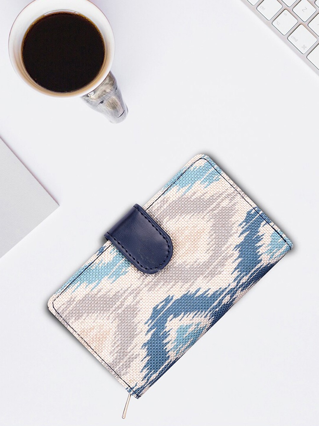 

THE CLOWNFISH Fab Women Geometric Printed Zip Around Wallet, Off white