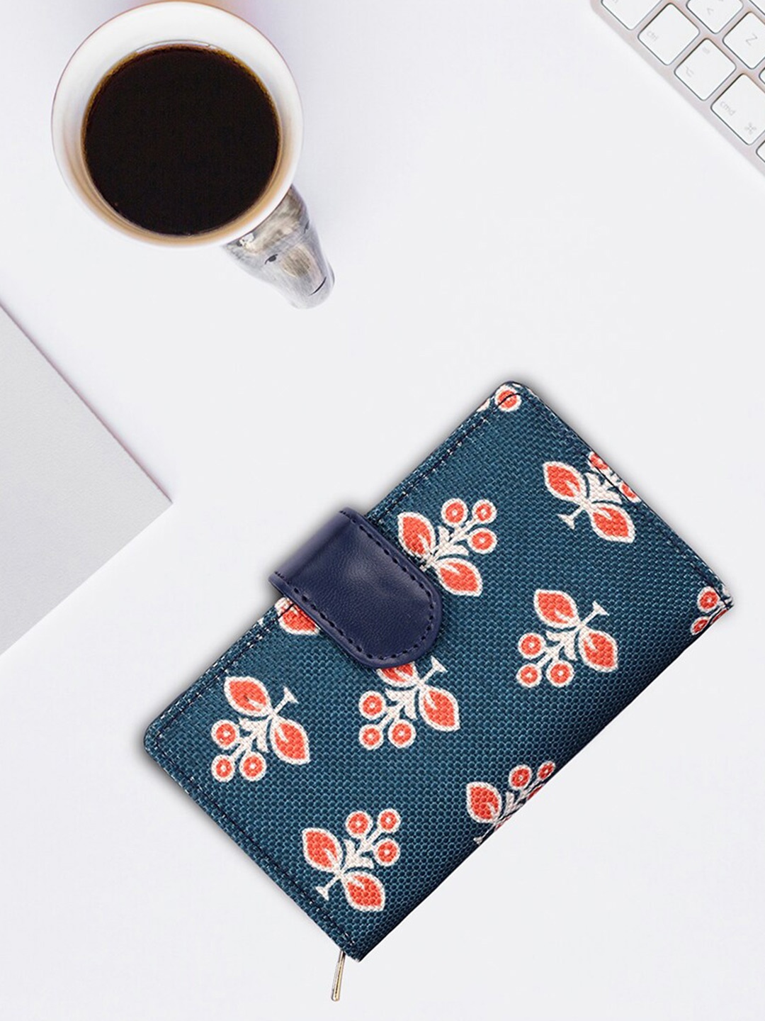 

THE CLOWNFISH Women Ethnic Motifs Printed Zip Around Wallet, Sea green