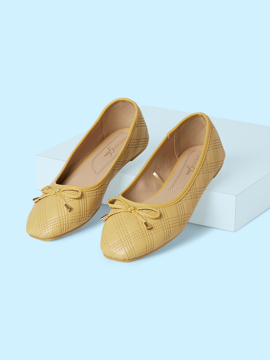 

Forever Glam by Pantaloons Textured Bow Embellished Ballerinas, Yellow