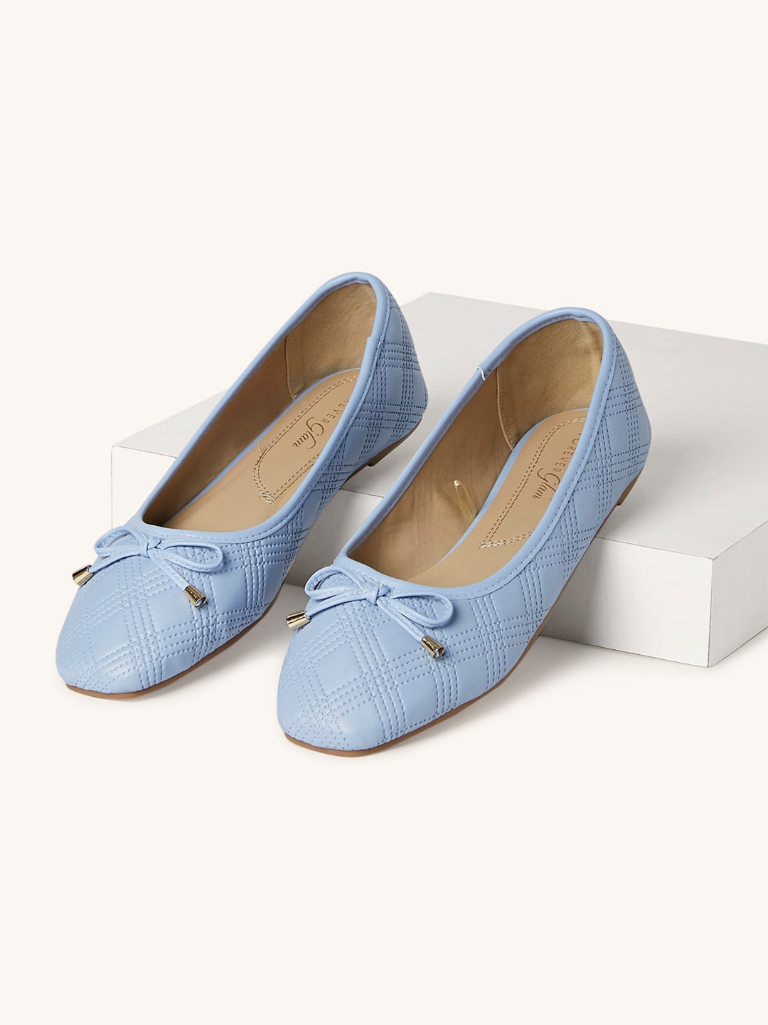 

Forever Glam by Pantaloons Textured Bow Embellished Ballerinas, Blue