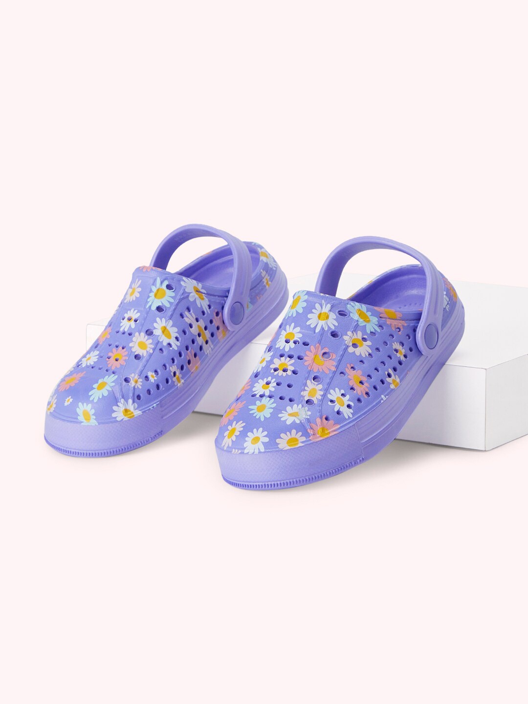 

Pantaloons Junior Girls Printed Perforated Clogs, Lavender