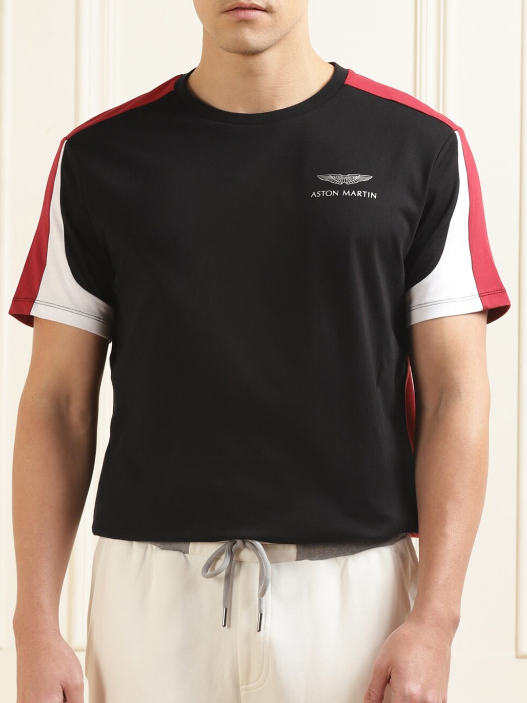 

HACKETT LONDON Men Pure Cotton Colored Panel T-shirt, Black