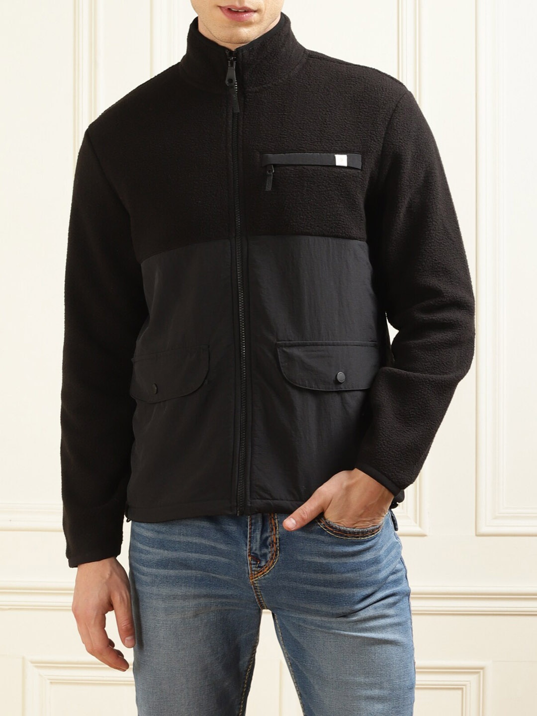 

Farah Men Colourblocked Mock Collar Cotton Tailored Jacket, Black