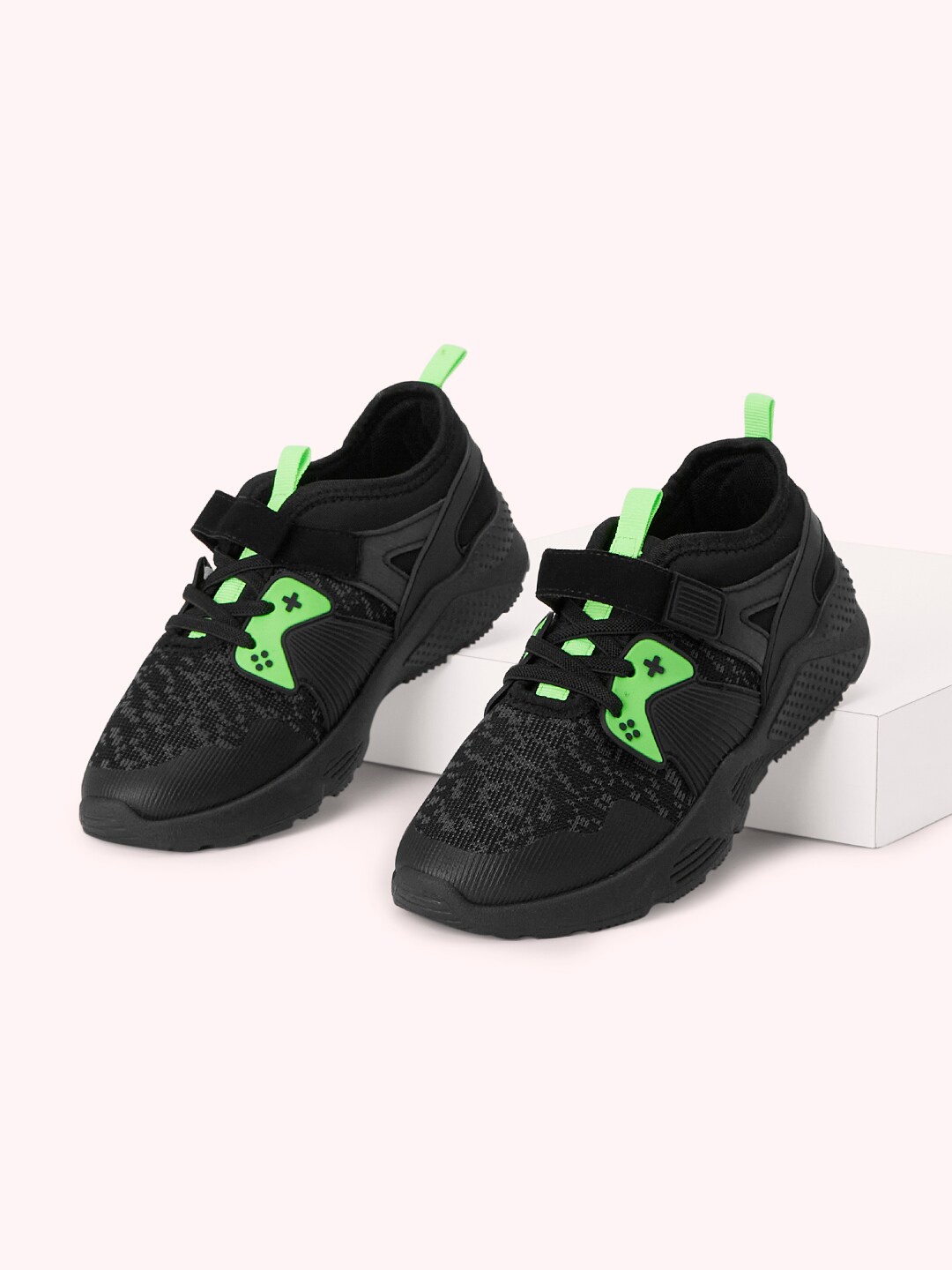 

Pantaloons Junior Boys Non-Marking Walking Shoes, Black