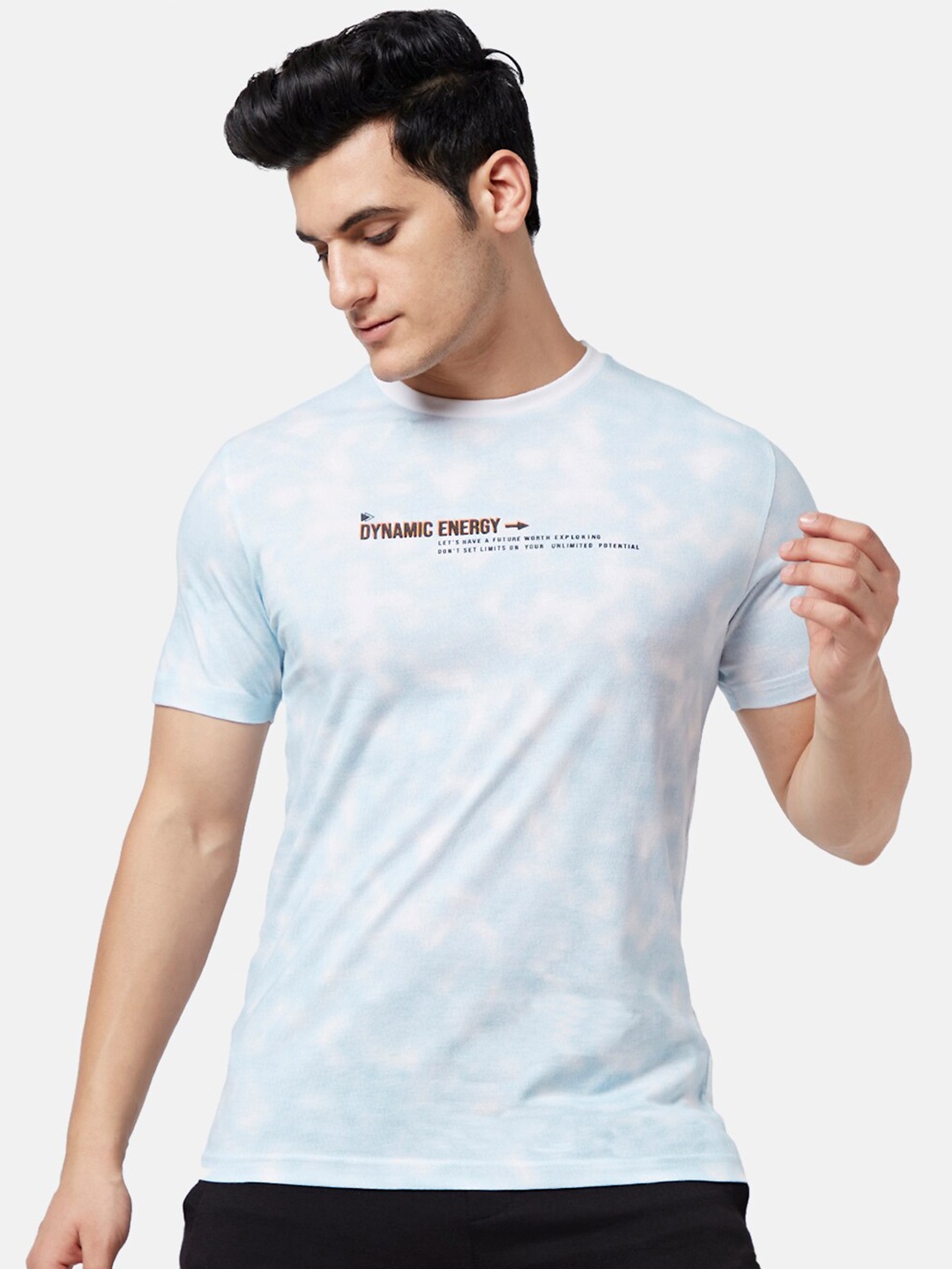 

Ajile by Pantaloons Men Printed Slim Fit Outdoor T-Shirt, Blue