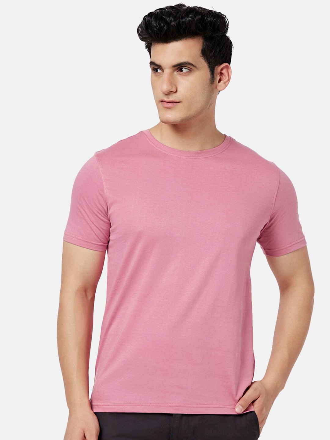 

BYFORD by Pantaloons Men Slim Fit Outdoor T-Shirt, Pink