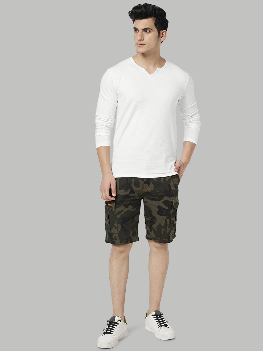 

Urban Ranger by pantaloons Notched Neck Slim Fit T-shirt, White