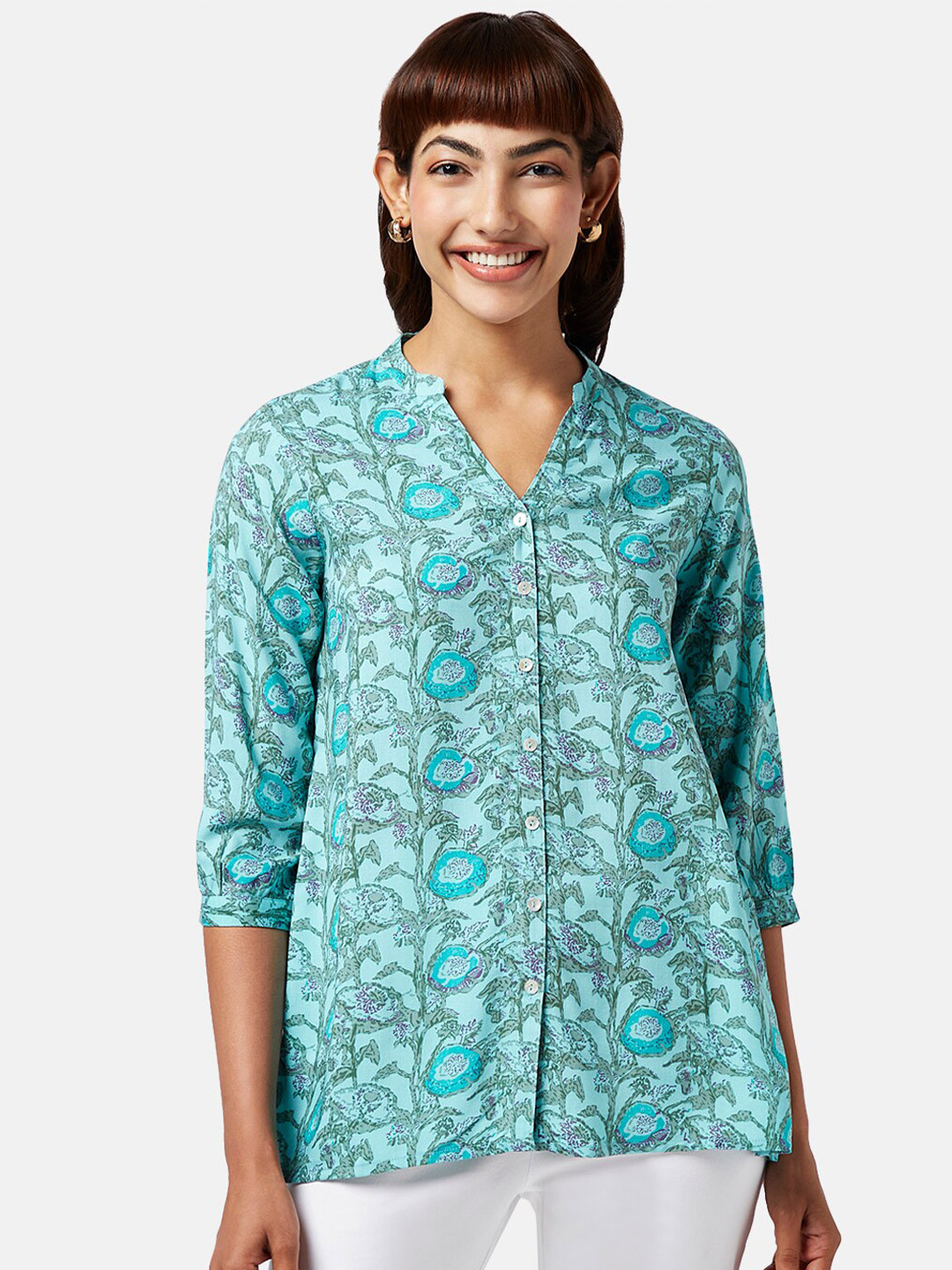 

AKKRITI BY PANTALOONS Floral Printed Viscose Rayon V-Neck Tunic, Turquoise blue