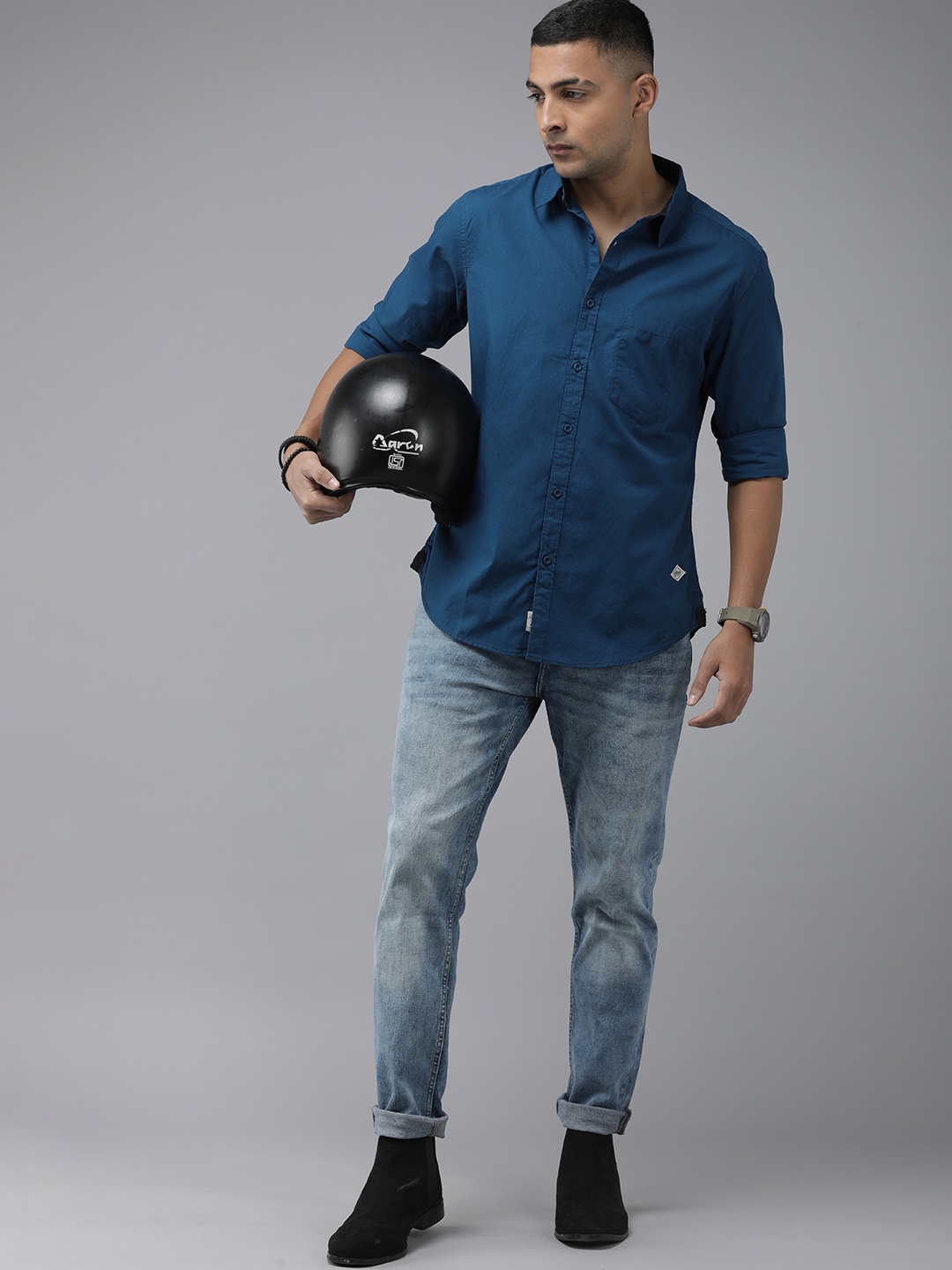 

Roadster Pure Cotton Standard Casual Shirt, Navy blue