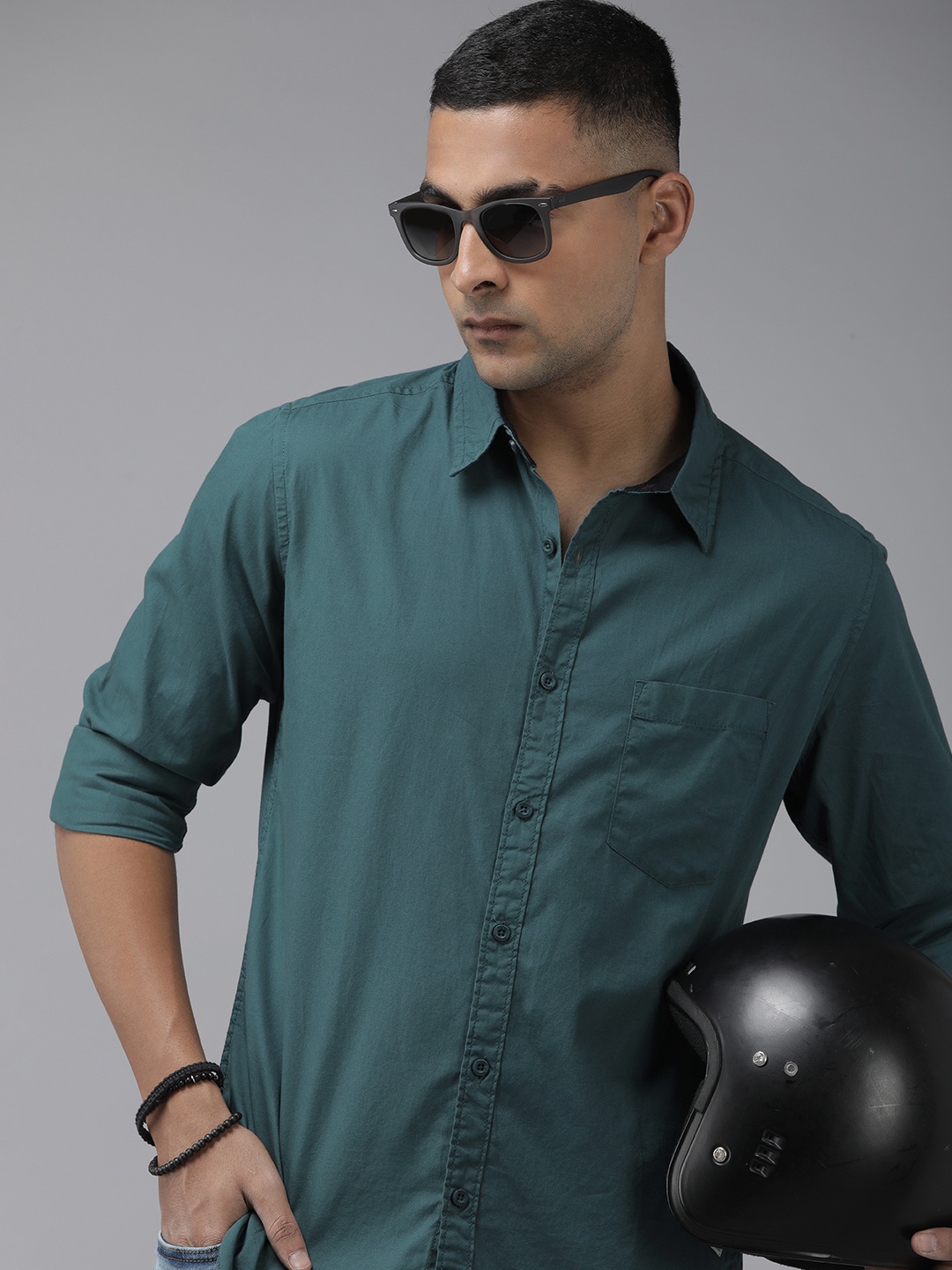 

Roadster Pure Cotton Standard Casual Shirt, Teal