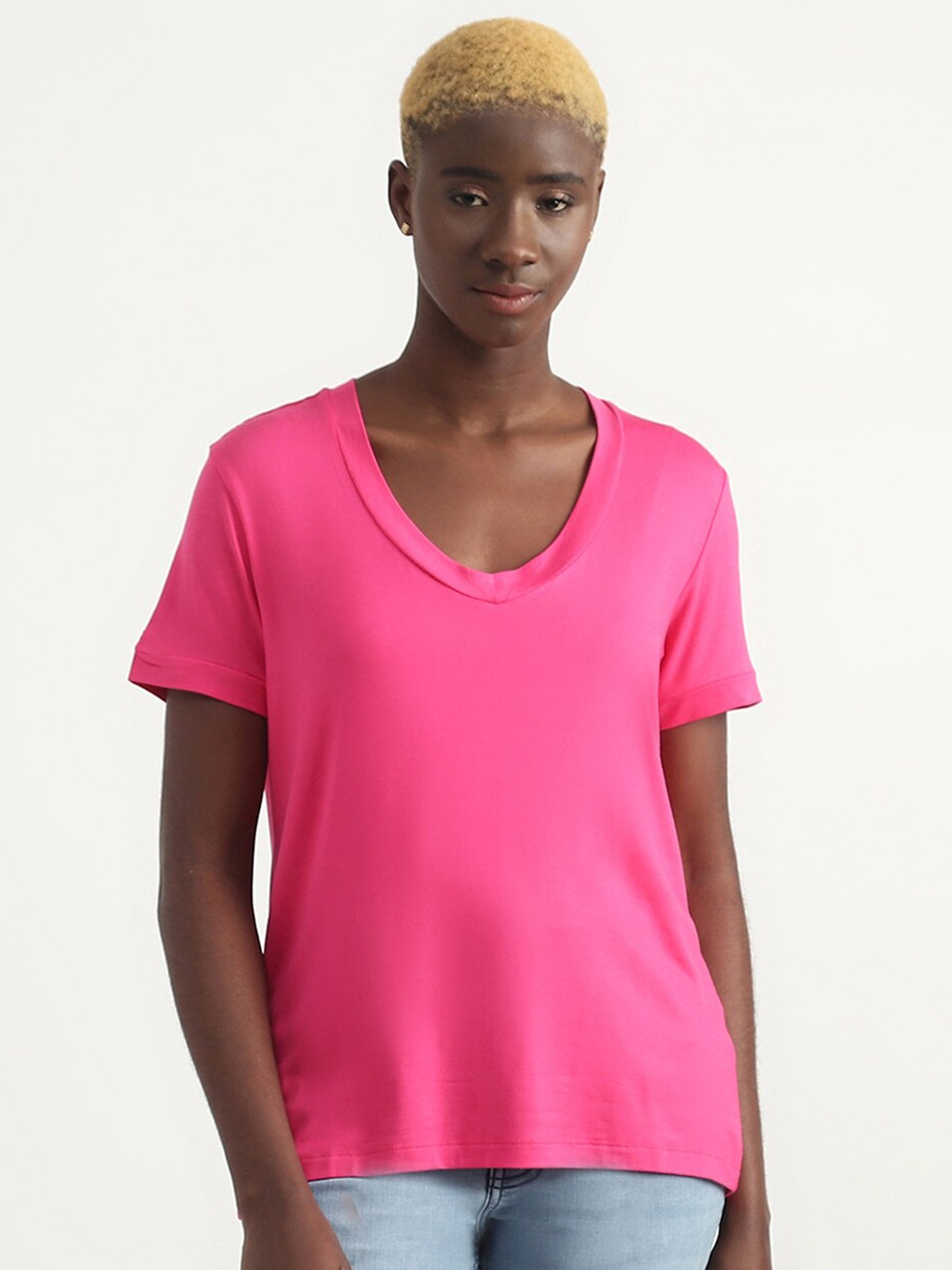 

United Colors of Benetton V-Neck Regular Fit T-shirt, Pink