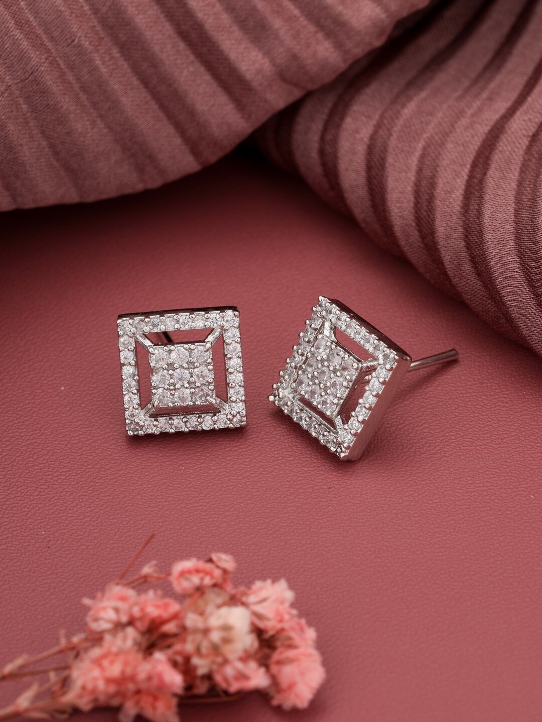 

Vita Bella Silver-Plated Contemporary Studs Earrings, White