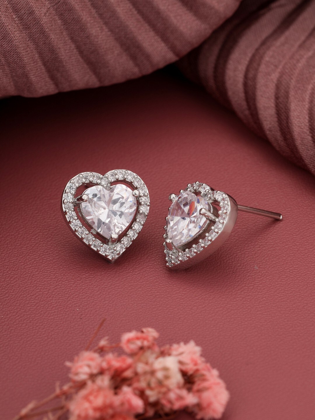 

Vita Bella Silver-Plated heart Shaped Studs Earrings, White