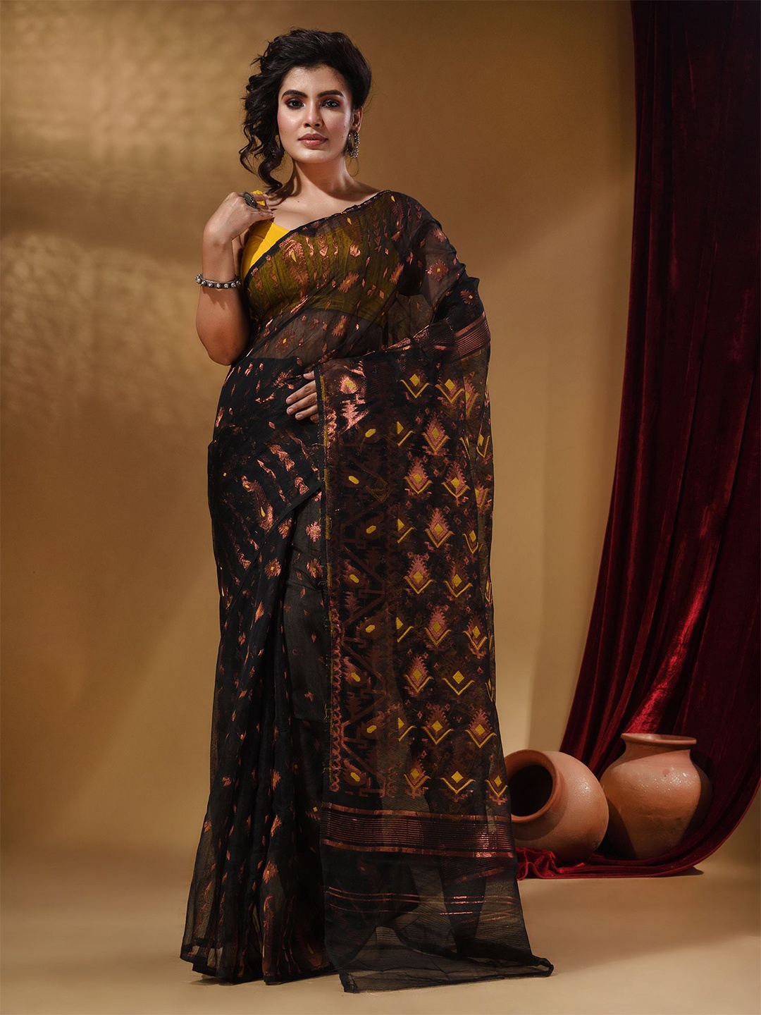 

Arhi Ethnic Motifs Woven Design Zari Silk Cotton Jamdani Saree, Black