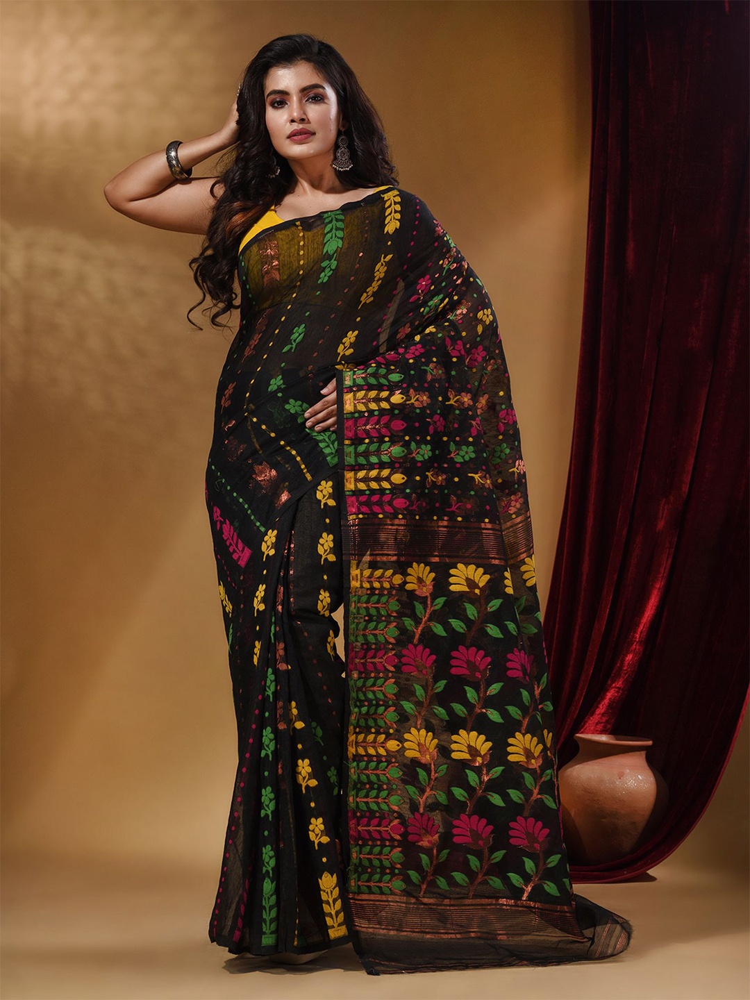 

Arhi Floral Woven Design Silk Cotton Jamdani Saree, Black