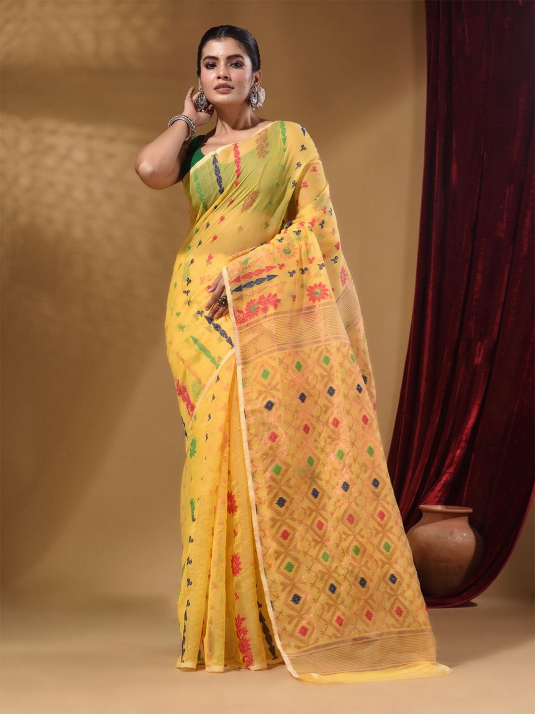 

Arhi Woven Design Zari Jamdani Saree, Yellow