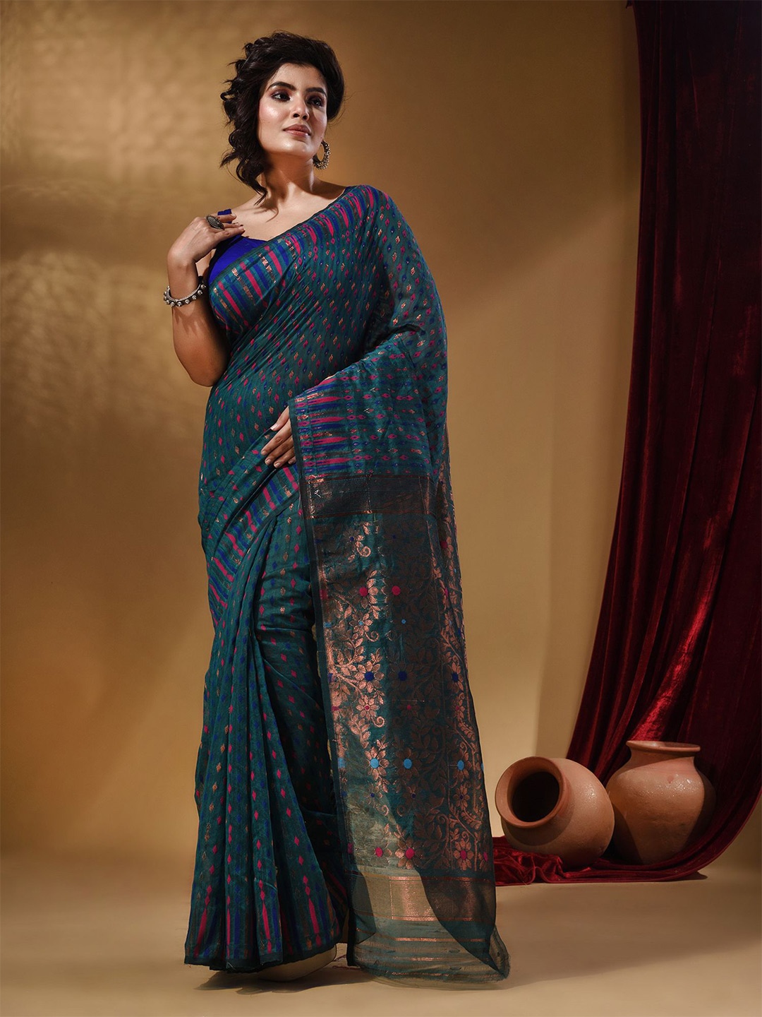 

Arhi Geometric Woven Design Zari Jamdani Saree, Teal