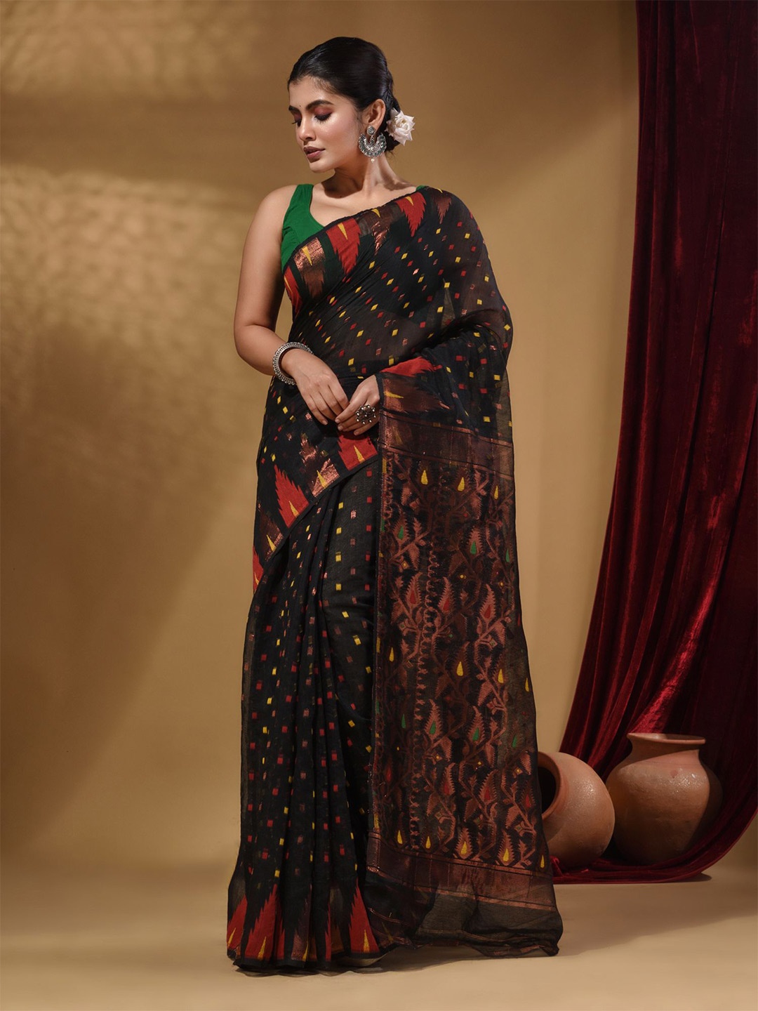 

Arhi Geometric Woven Design Zari Jamdani Saree, Black