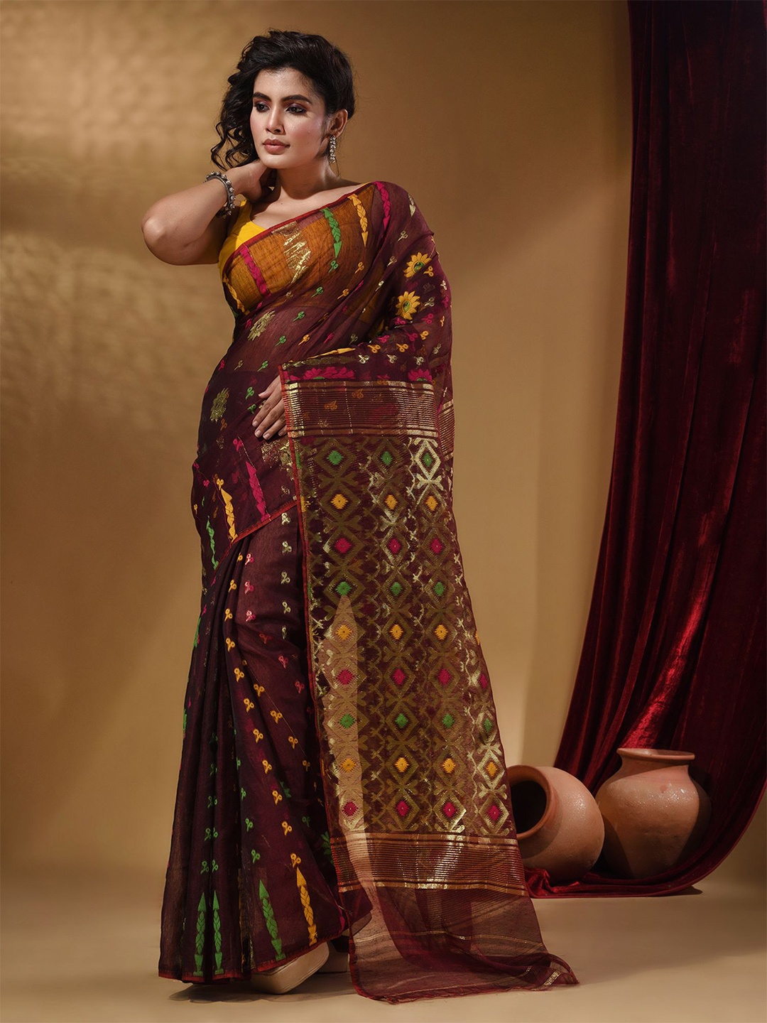 

Arhi Floral Design Zari Silk Cotton Jamdani Saree, Maroon