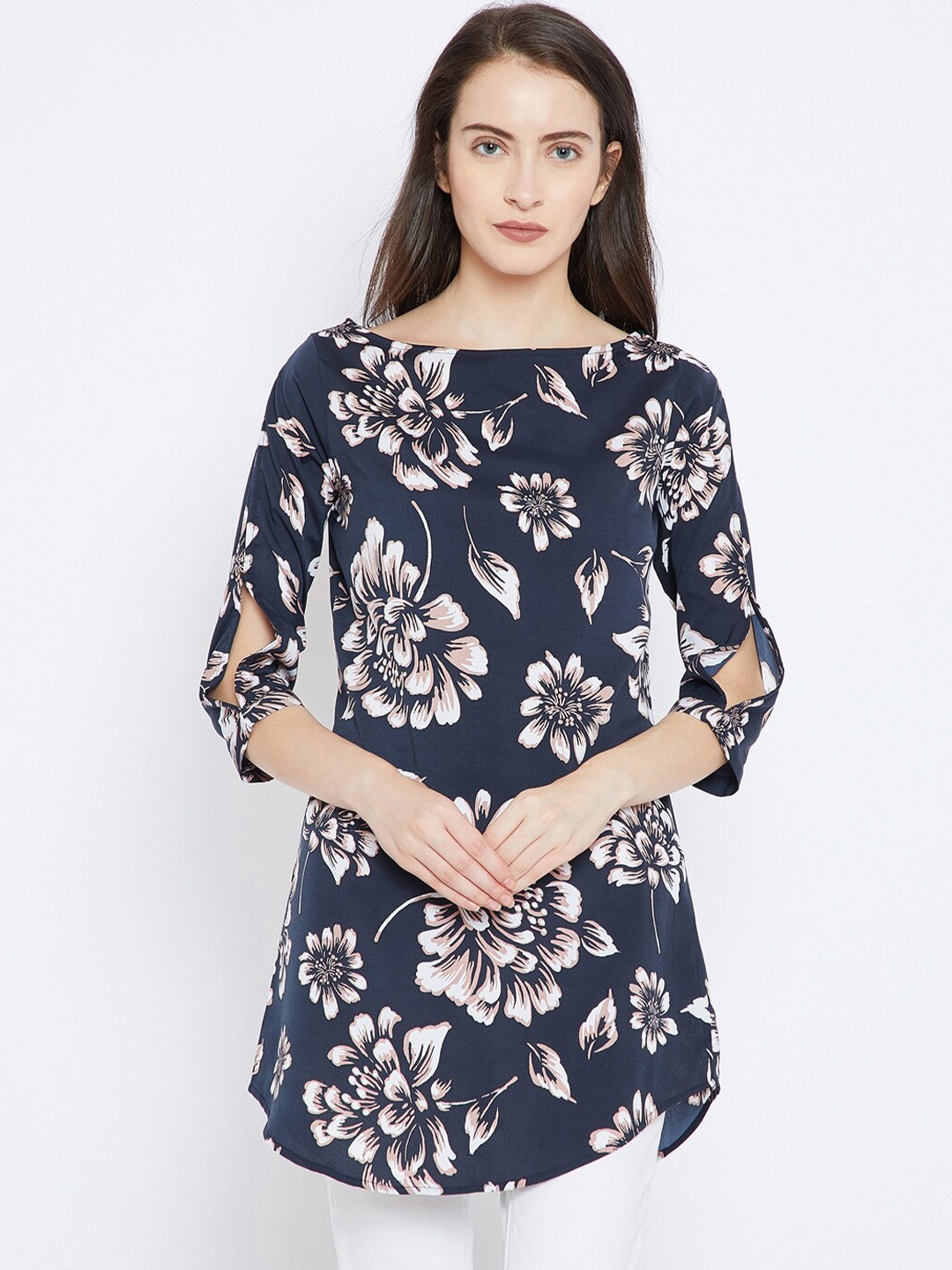 

Ruhaans Floral Printed Regular Top, Navy blue