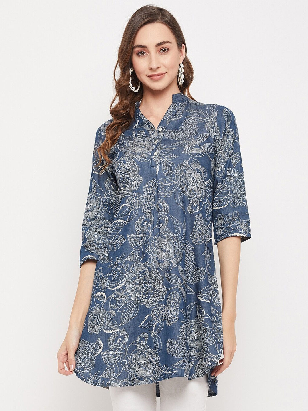 

Ruhaans Floral Printed Denim Roll-Up Sleeves Straight Kurta, Navy blue
