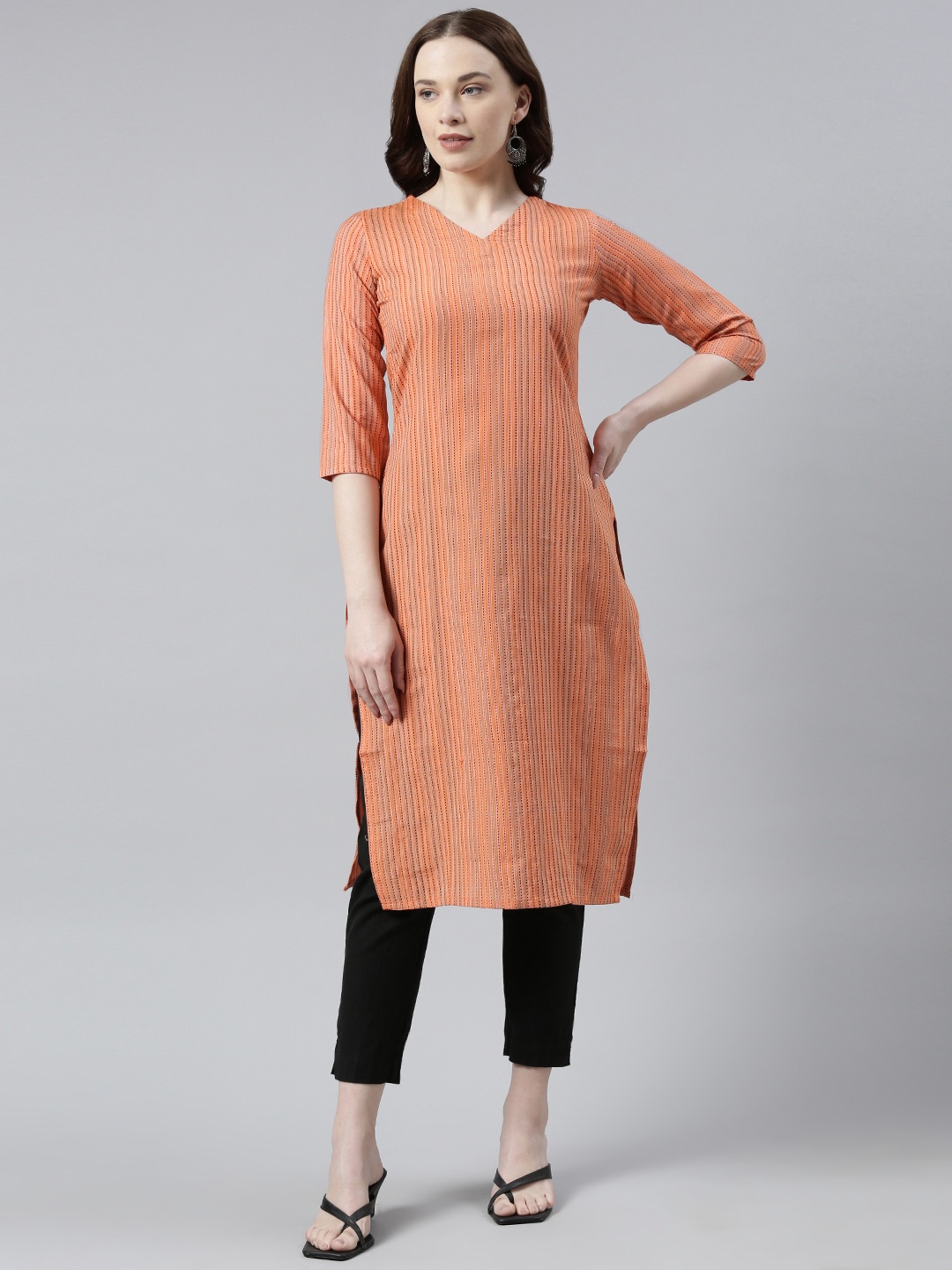 

HRITIKA Striped Kantha Work Pure Cotton Kurta, Orange