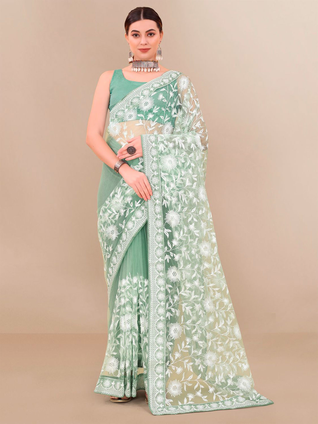 

VAIRAGEE Floral Embroidered Net Saree, Sea green