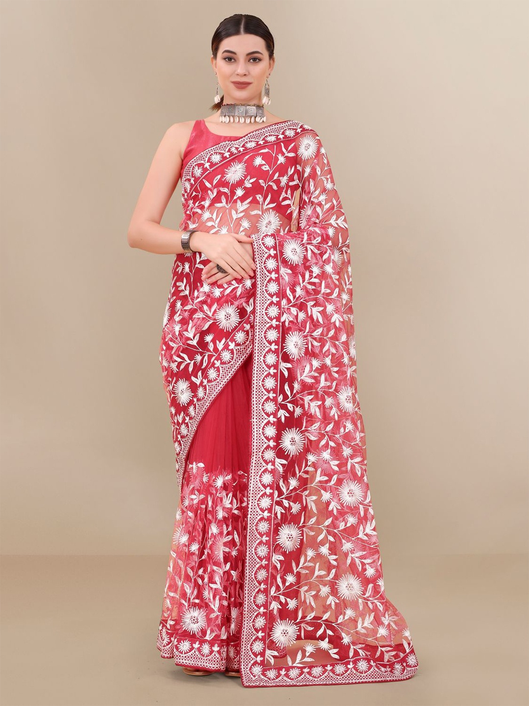 

VAIRAGEE Floral Embroidered Net Saree, Rose