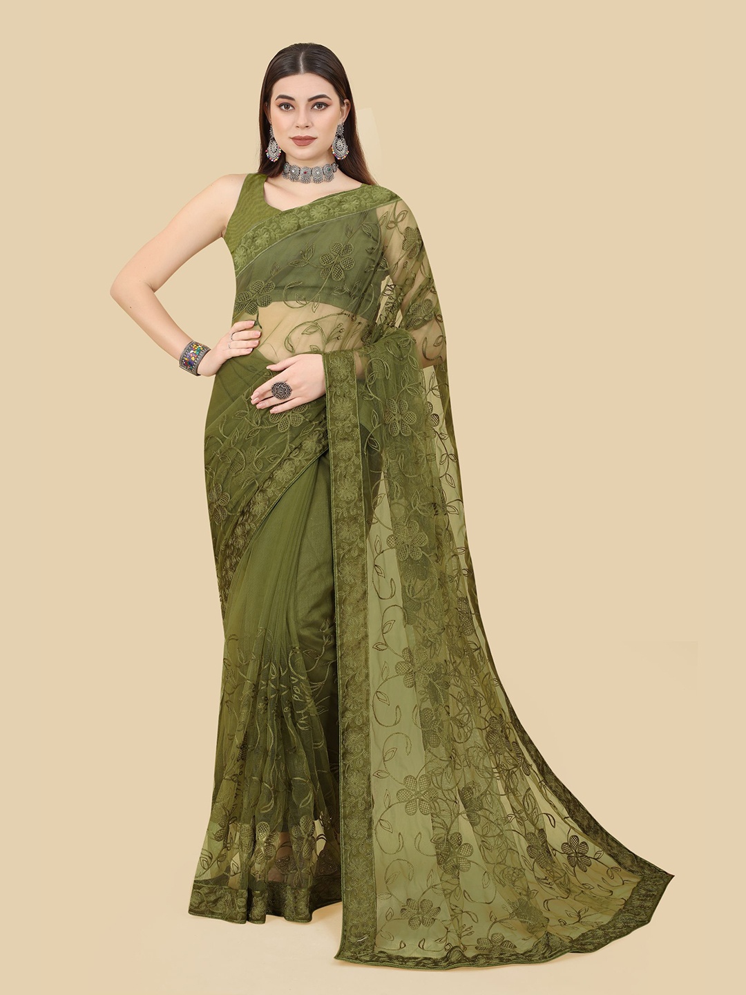 

VAIRAGEE Floral Embroidered Net Saree, Green