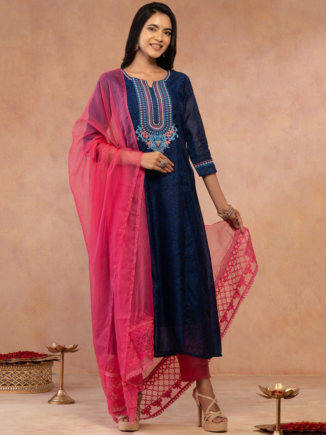 

Maybell Floral Printed Pure Georgette Kurta With Trousers, Navy blue