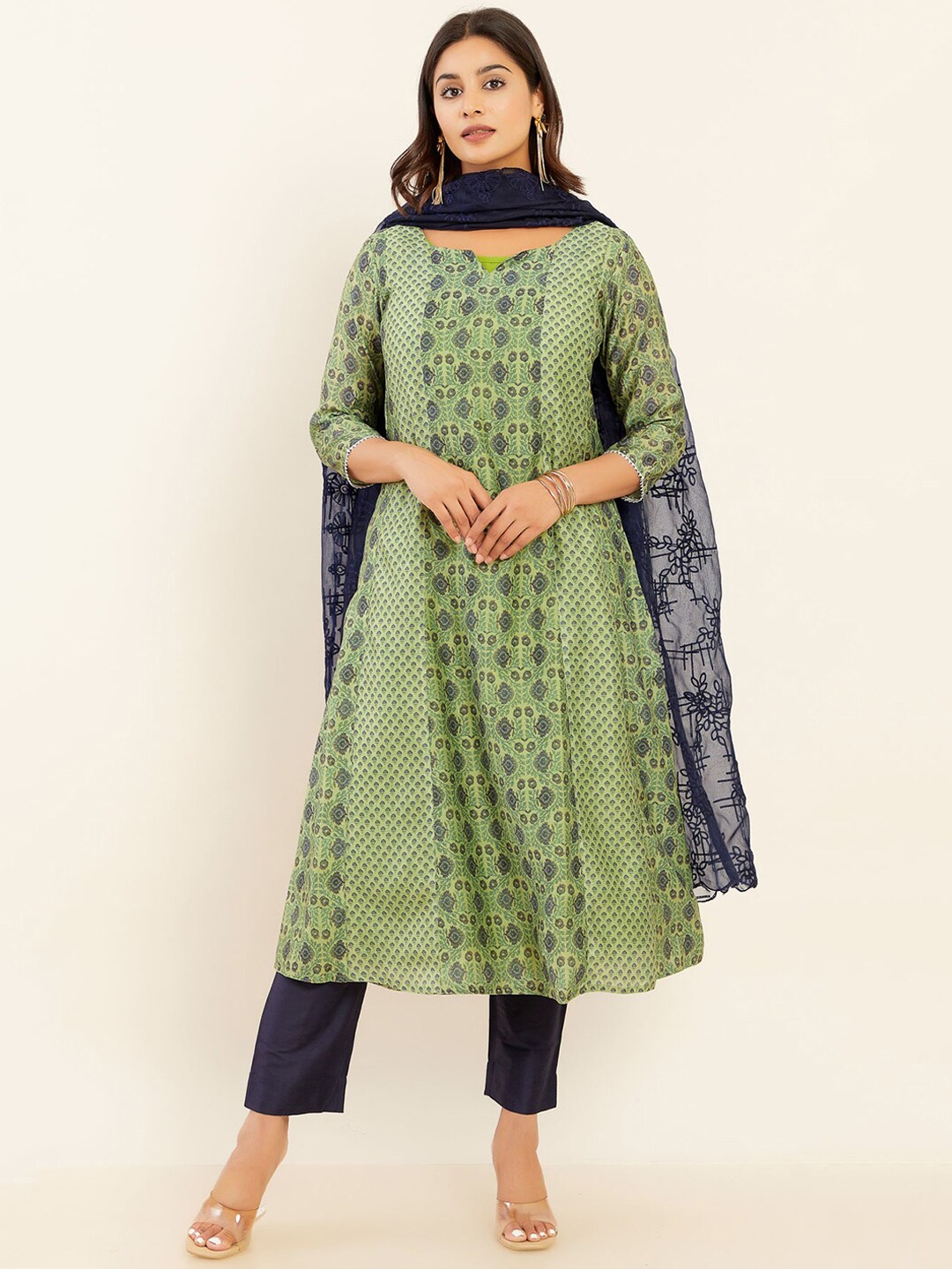 

Maybell Printed Chanderi Cotton Kurta with Trousers & Dupatta, Green