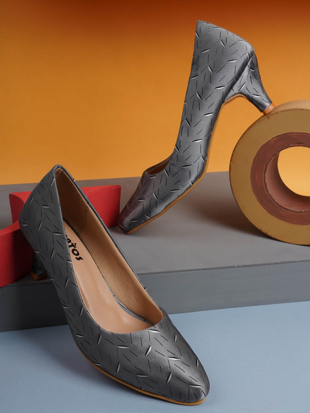 

Walkfree Printed Pointed Toe Kitten Heel Pumps, Grey