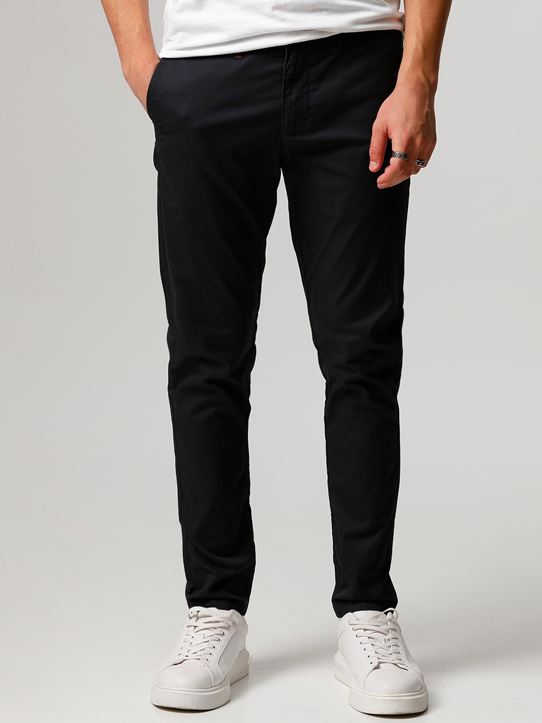 

THE BEAR HOUSE Men Tapered Fit Mid-Rise Pure Cotton Chinos, Navy blue
