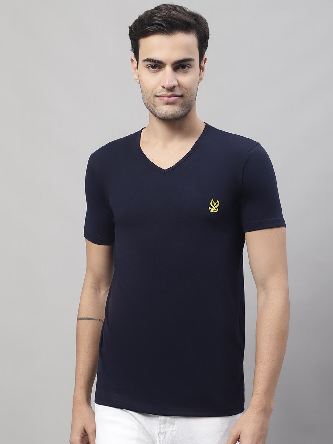 

MACK JONNEY V-Neck Cotton T-shirt, Navy blue