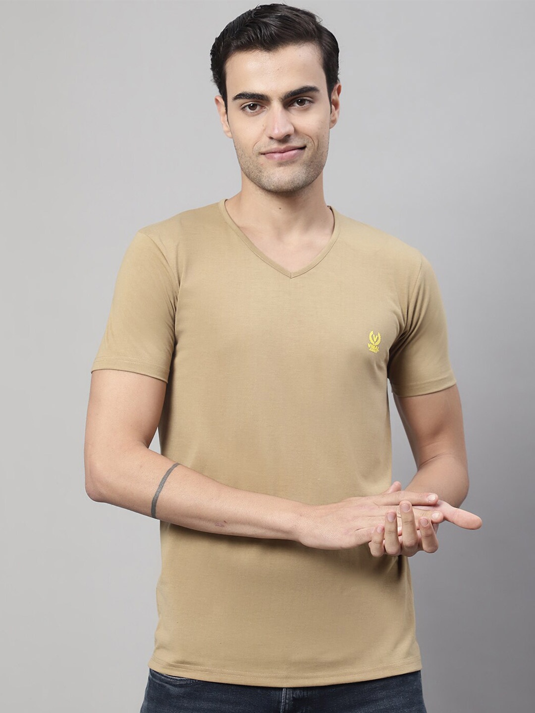 

VIMAL JONNEY V-Neck Cotton T-shirt, Beige