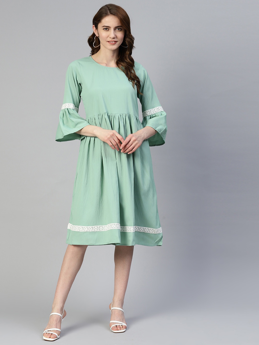 

JAINISH Bell Sleeves A-Line Dress With Lace Inserts, Green