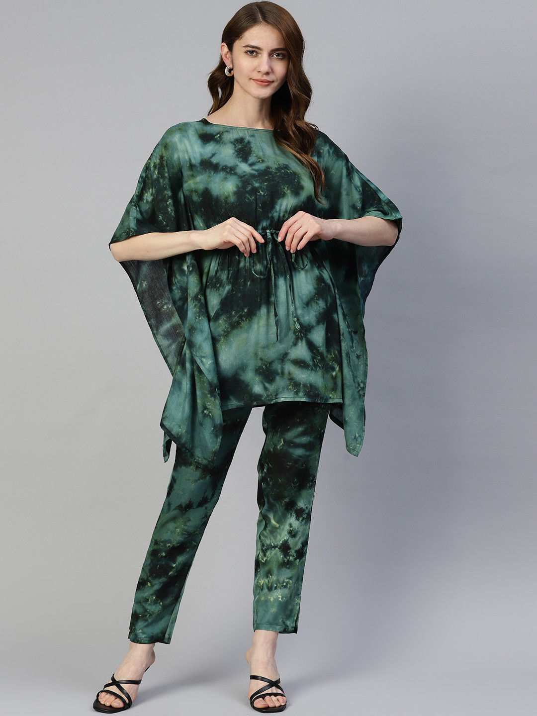 

JAINISH Tie & Dye Printed Rayon Kaftan Tunic With Trousers, Olive