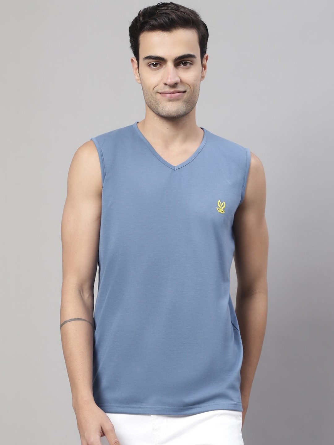 

MACK JONNEY V-Neck Regular Fit Cotton T-shirt, Grey