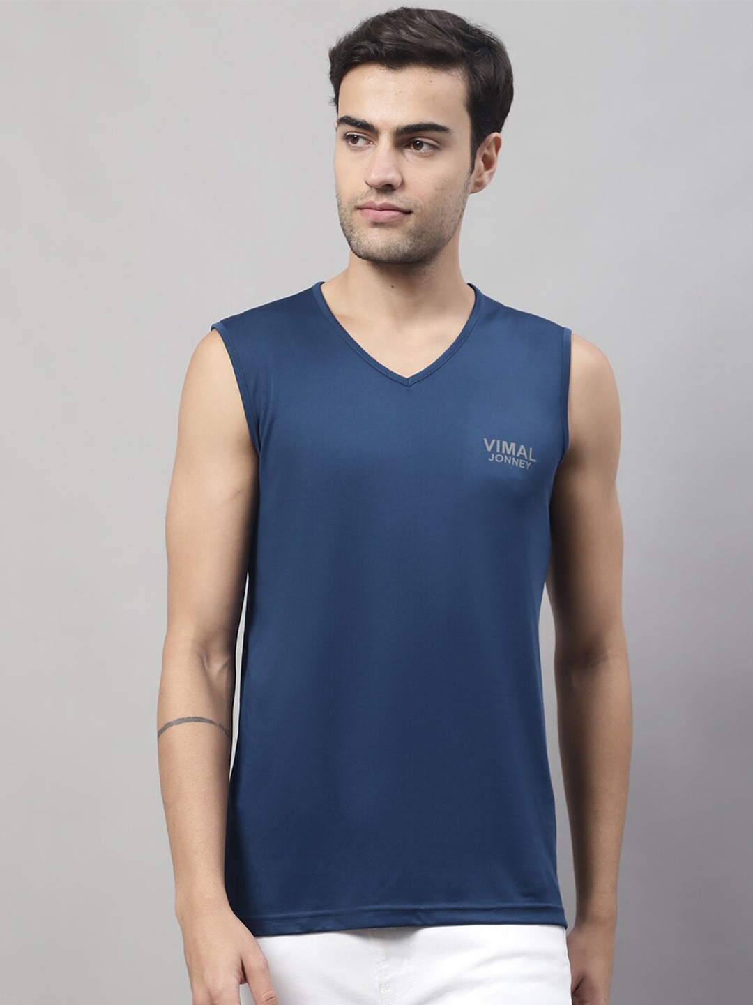 

MACK JONNEY JONNEY V-Neck Sleeveless T-shirt, Blue